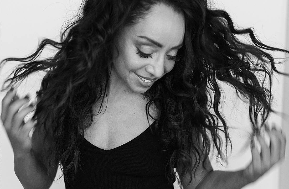 Toni Pinto of Pinto Portrait is an Issaquah Washington Boudoir Photographer specializing in boudoir and portrait photography in Issaquah Washington.Pinto Portrait - Issaquah Washington Boudoir Photography Boudoir International