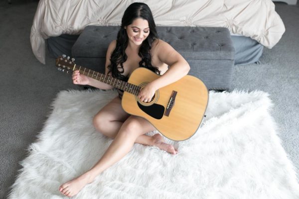 Maria Evins of Pink Heart Noir Boudoir is a Rialto California area Boudoir Photographer specializing in boudoir and portrait photography in Rialto California area. Pink Heart Noir Boudoir - Rialto California Boudoir Photographer